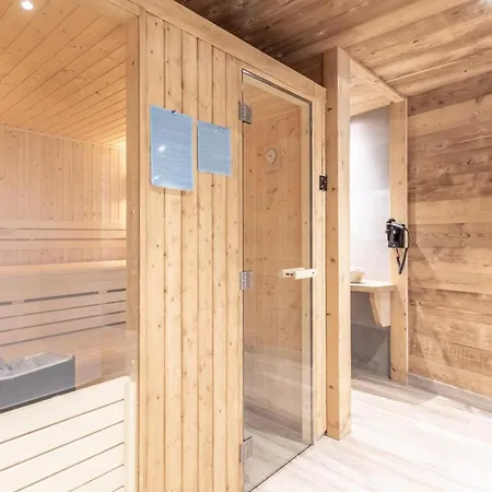 9 Pers. Avec Sauna Et Au Pied Des Pistes, Parking Prive - Fr-1-467-142 Le Grand-Bornand