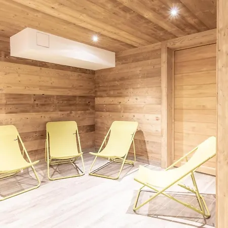 9 Pers. Avec Sauna Et Au Pied Des Pistes, Parking Prive - Fr-1-467-142 *